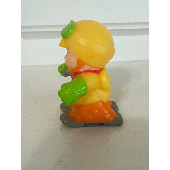 Vintage Fisher Price Little People Winter Gold Medal Skier Eddie 2009 - Picture 4 of 4